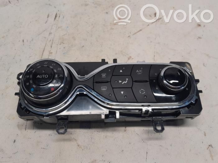 Renault Captur Climate control unit 
