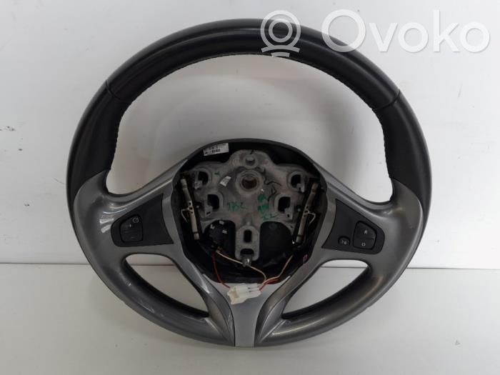 Renault Clio IV Ohjauspyörä 
