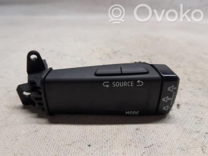 Renault Austral Steering wheel buttons/switches 