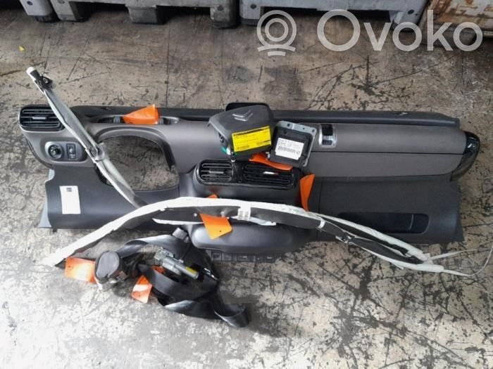 Citroen C4 Cactus Set planșă bord cu airbag 