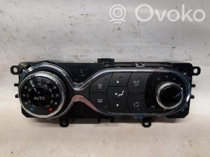 Renault Captur Climate control unit 