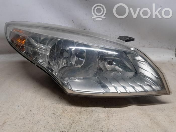 Renault Megane III Lampa przednia 