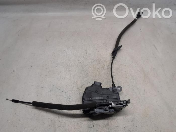 Renault Clio IV Rear door lock 