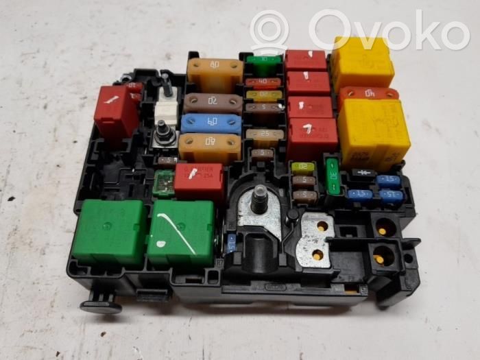 Peugeot 208 I Fuse box set 