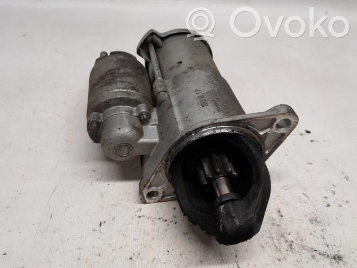 Opel Zafira C Motor de arranque 