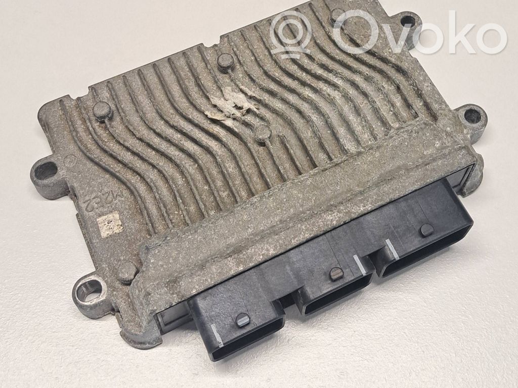 Peugeot 206 Calculateur moteur ECU 