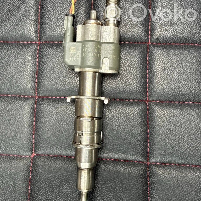 Fuel injector   7589048,758904809,10181010,PA66GF3596