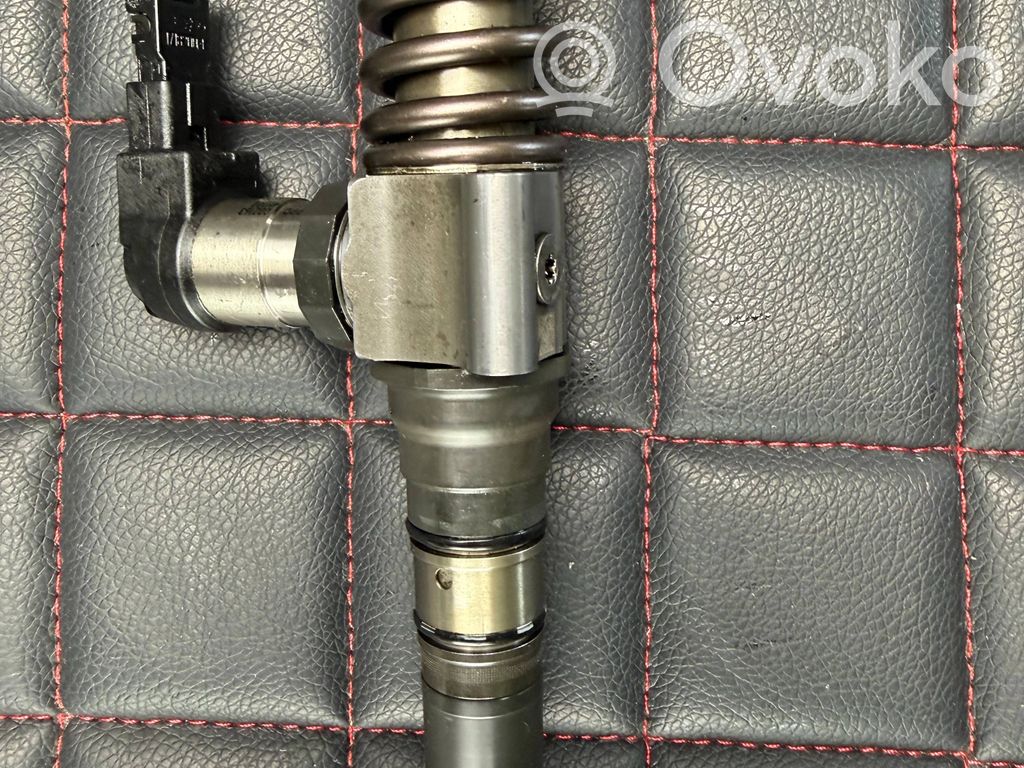 Volkswagen PASSAT B6 Iniettore 