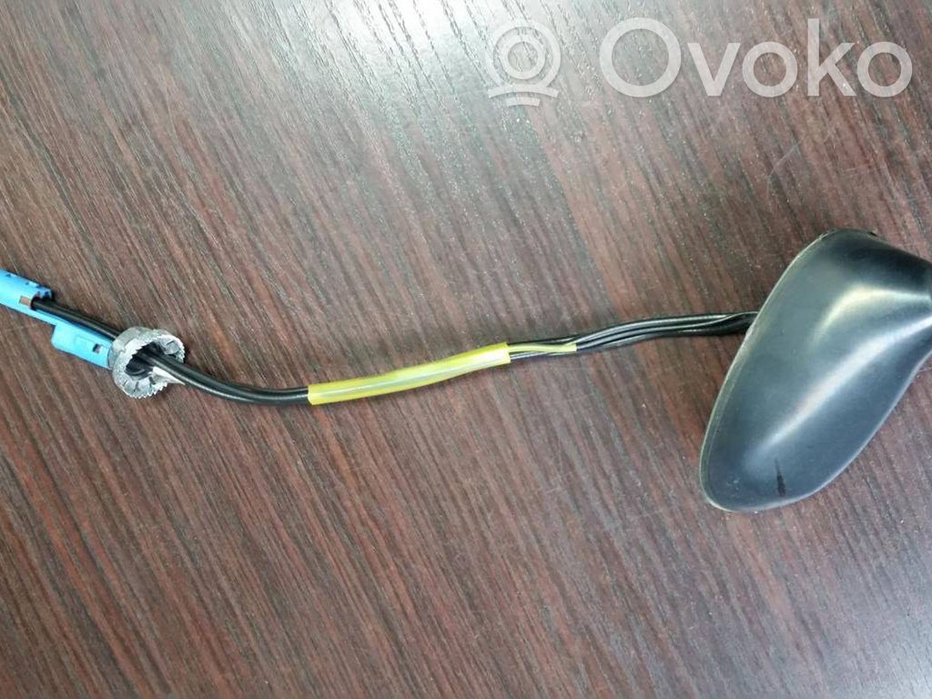 Opel Vectra C GPS-pystyantenni 
