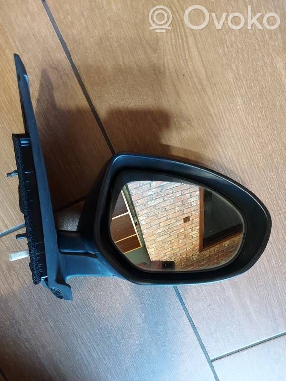 Front door electric wing mirror   E4022683,E4022684