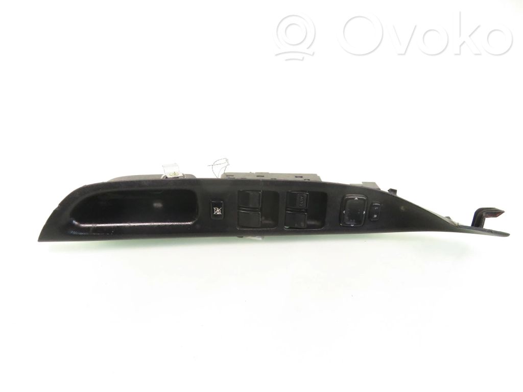 Electric window control switch   GJ6A684L6
