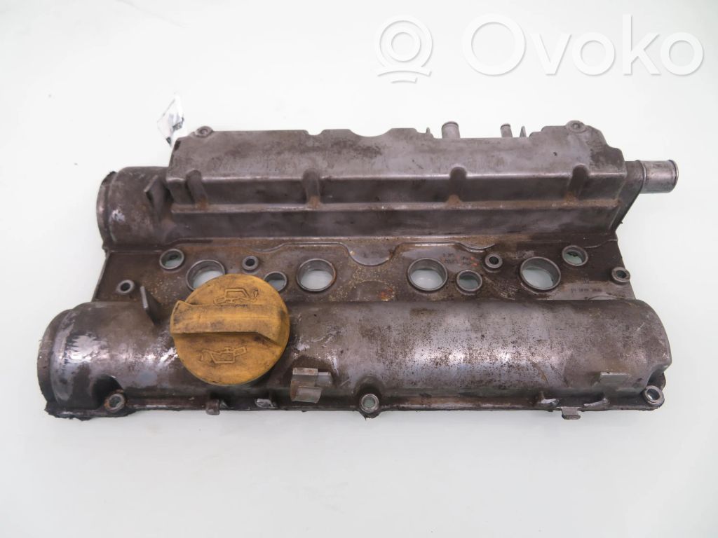 Opel Vectra B Rocker cam cover 