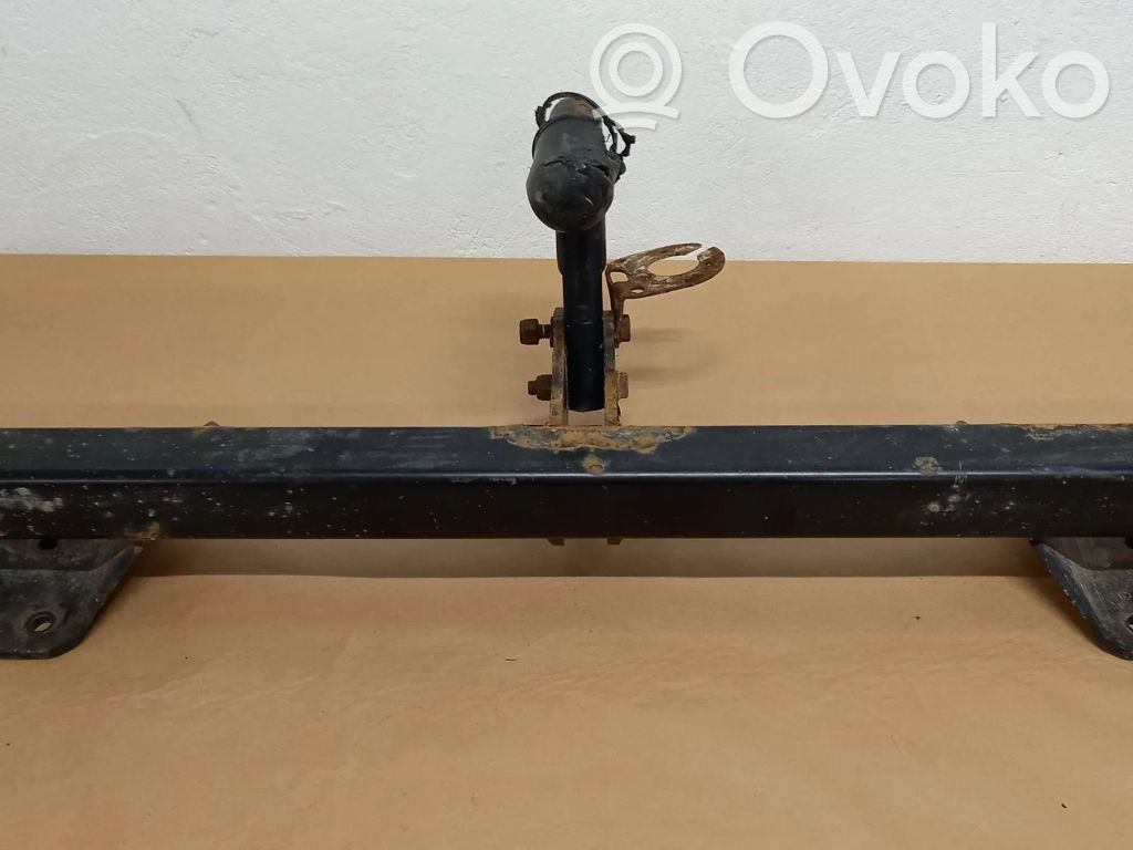 Subaru Outback Detachable towbar 