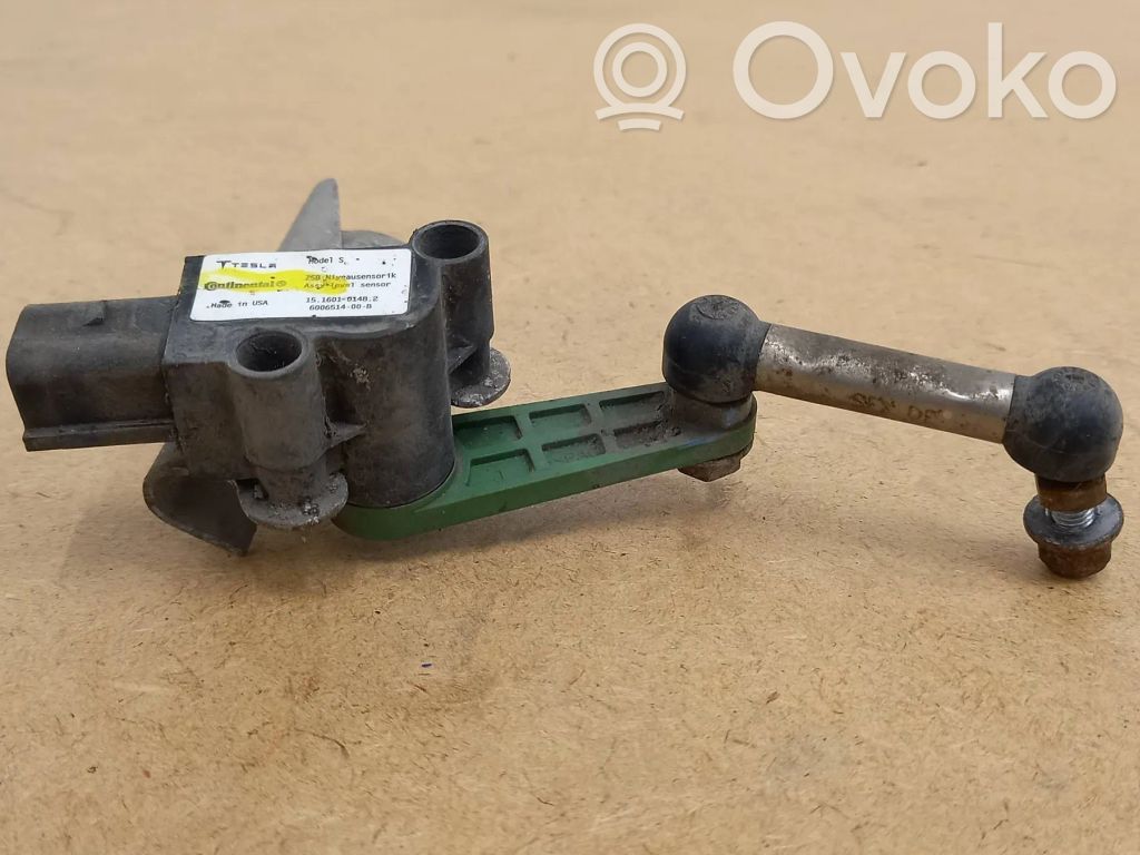 Tesla Model S Headlight/headlamp level sensor 
