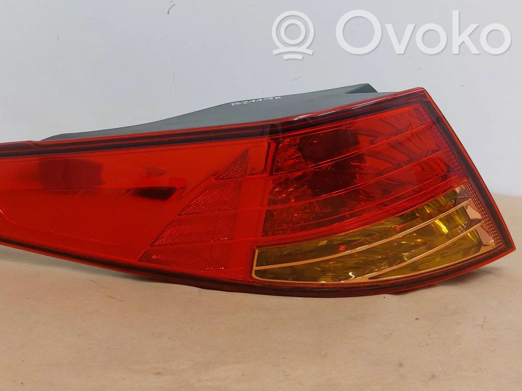 Rear/tail lights   924012T0,924012T1