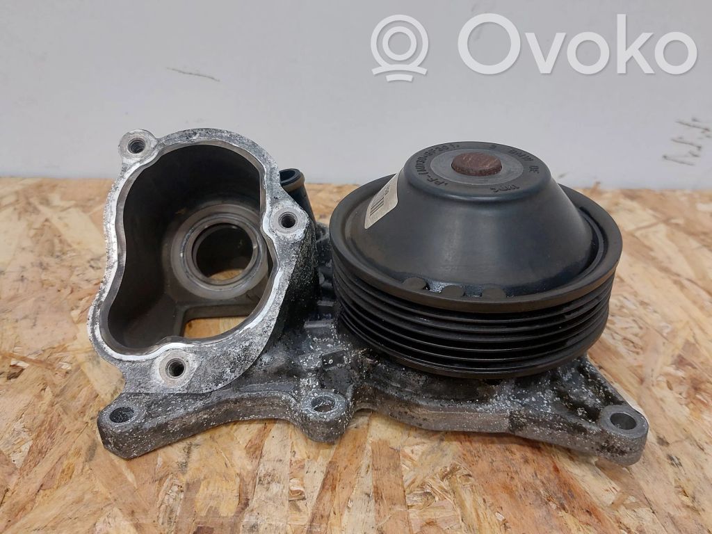 BMW 6 F12 F13 Pompa wody 