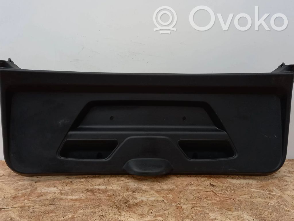 BMW i3 Tailgate trim 