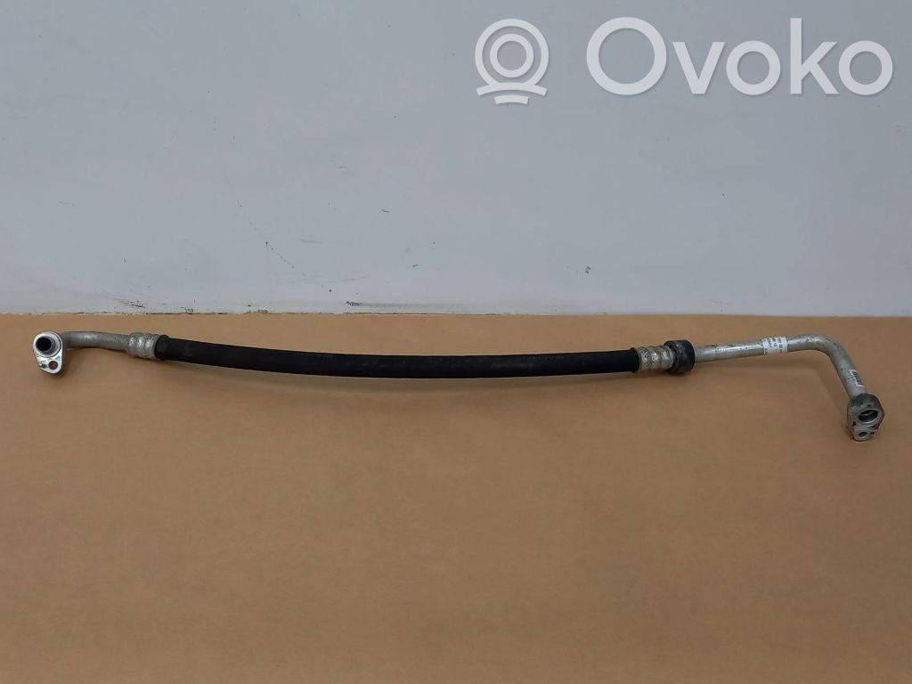 BMW i3 Ilmastointilaitteen putki (A/C) 