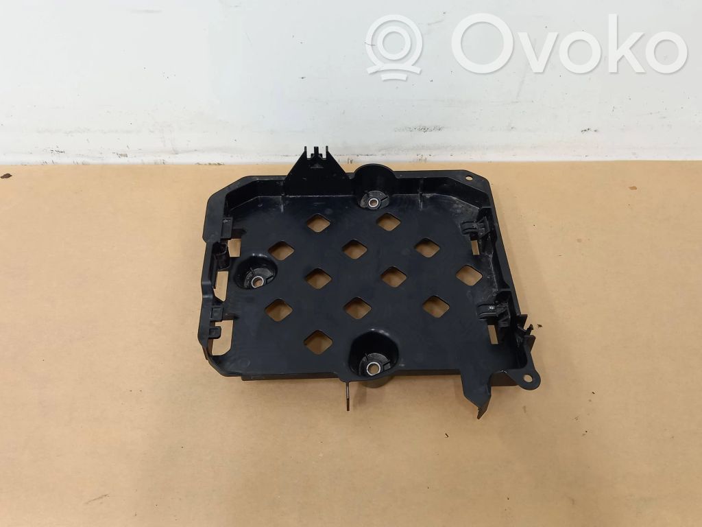 Porsche Cayenne (9Y0 9Y3) Engine control unit holder 