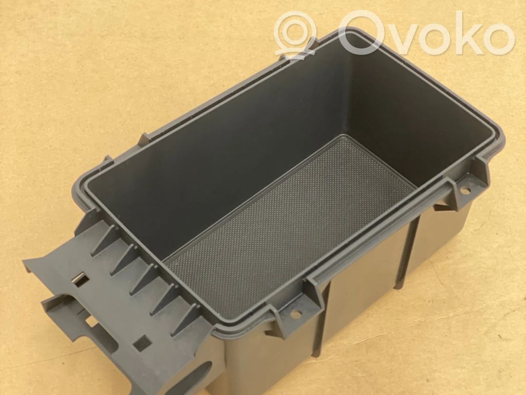 Otros repuestos del interior   8V0863300A