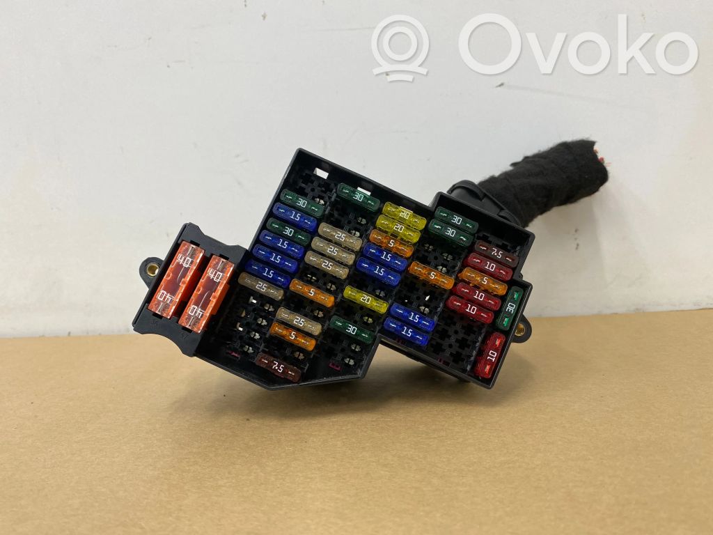 Porsche Cayenne (92A) Fuse module 