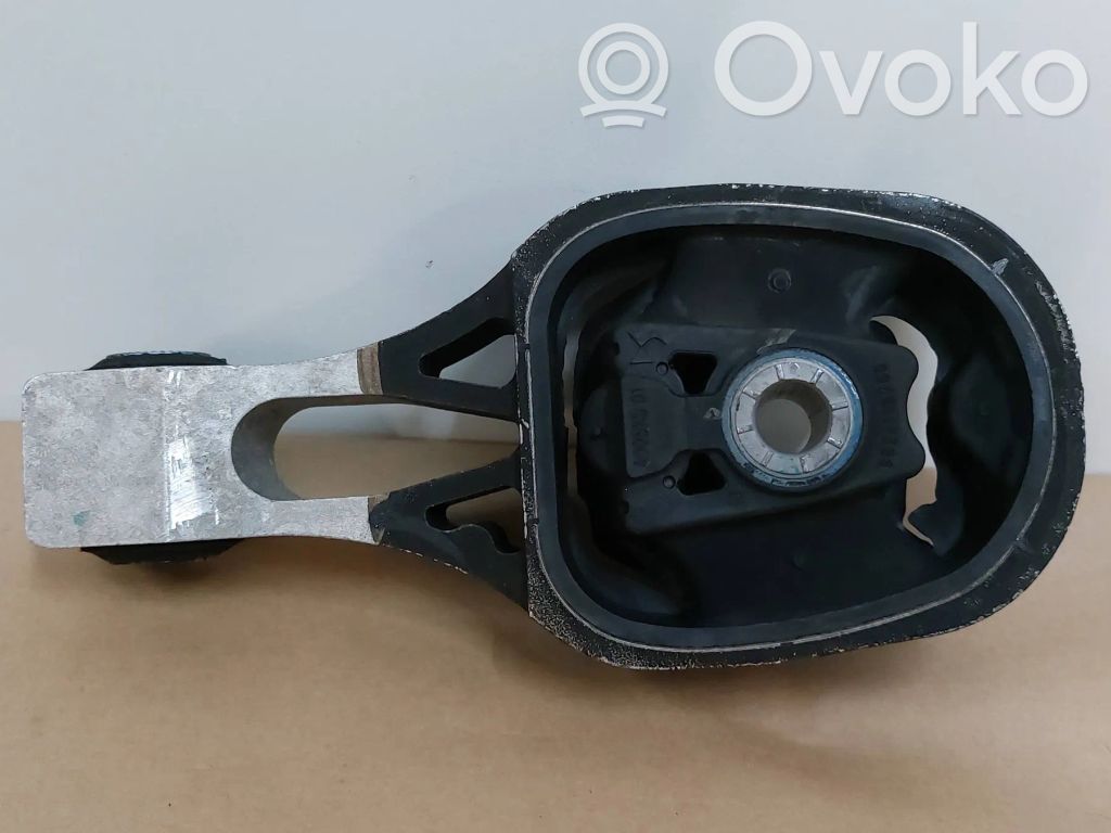 Peugeot 2008 II Engine mount bracket 