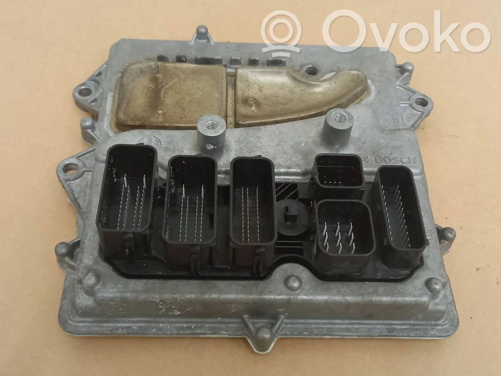 BMW M4 F82 F83 Engine control unit/module 