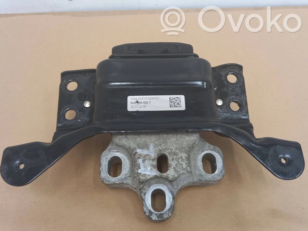 Skoda Octavia Mk3 (5E) Engine mount bracket 