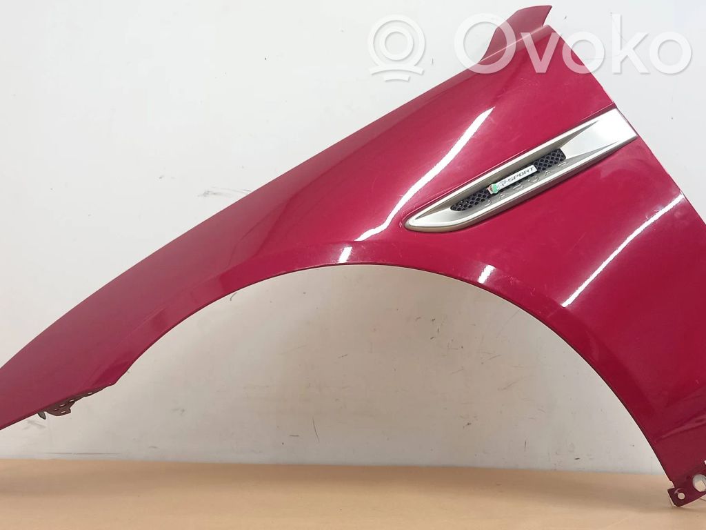 Jaguar XE Sparnas 