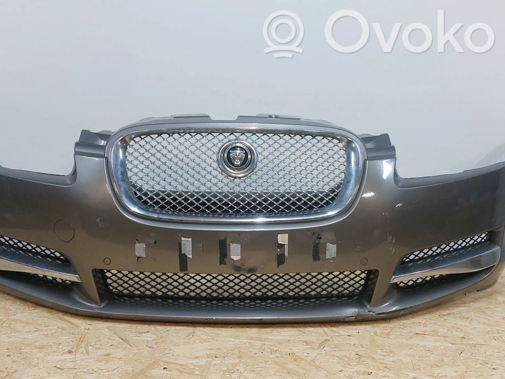 Jaguar XF X250 Parachoques delantero 