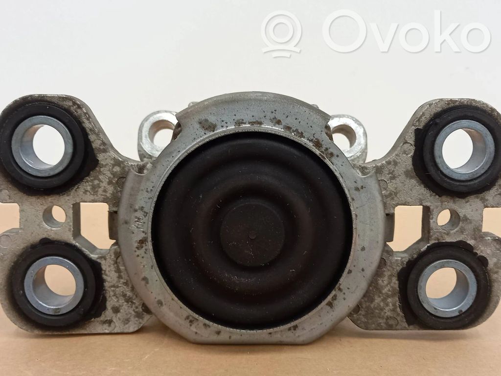 Land Rover Evoque I Engine mount bracket 