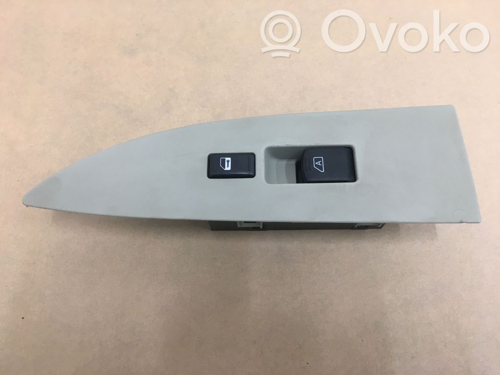 Infiniti FX Electric window control switch 