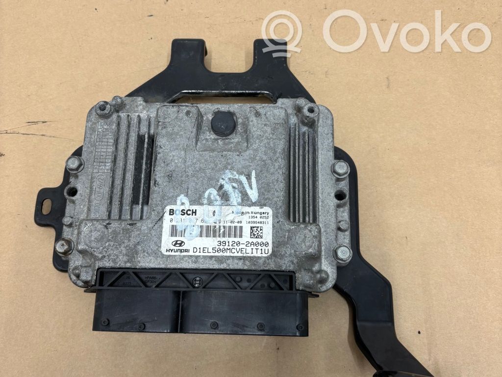 Hyundai ix35 Engine control unit/module 