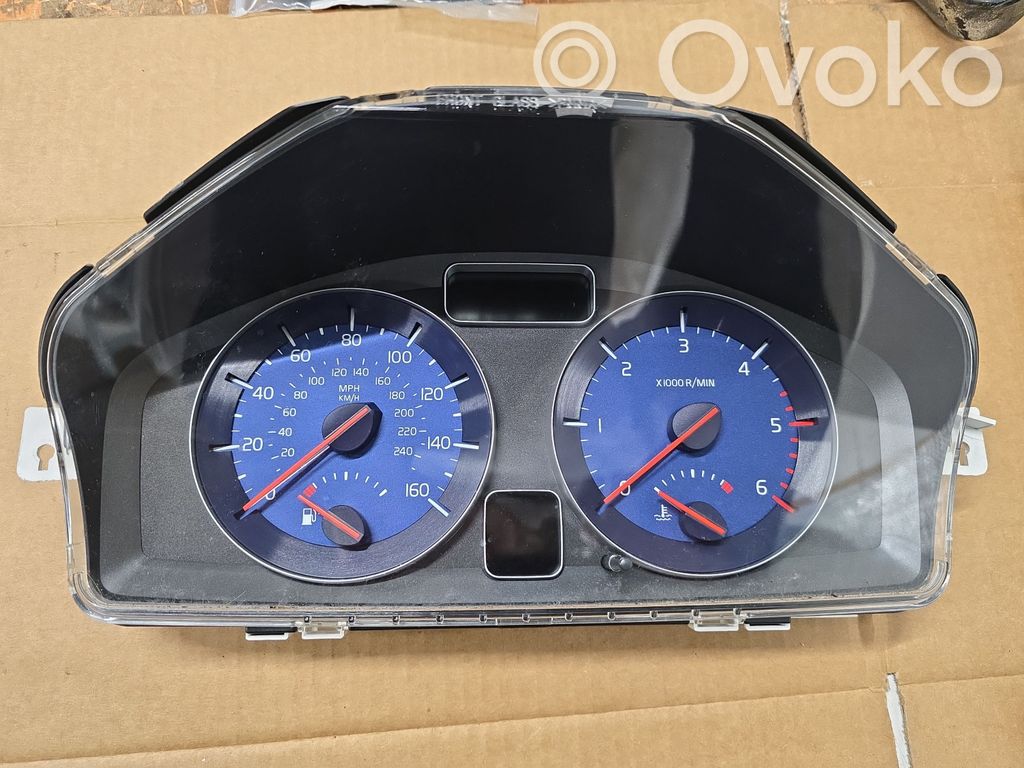 Volvo C30 Speedometer (instrument cluster) 