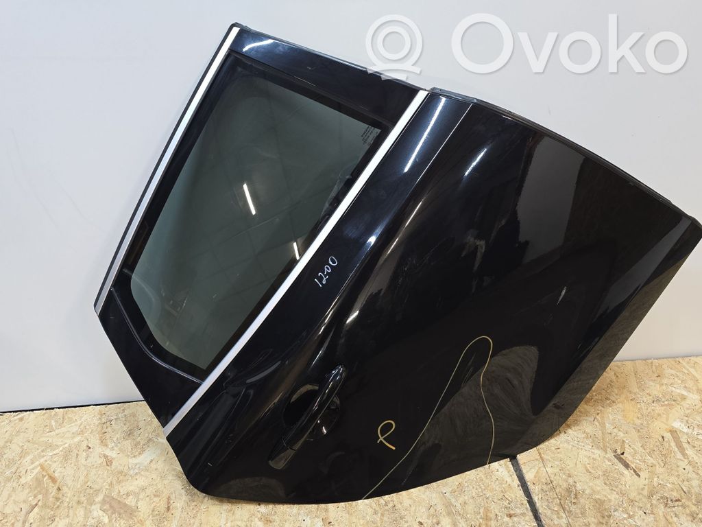 Volvo V40 Aizmugurējās durvis 