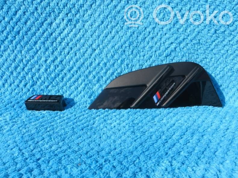 BMW M4 G82 G83 Letras insignia de modelo del guardabarros 
