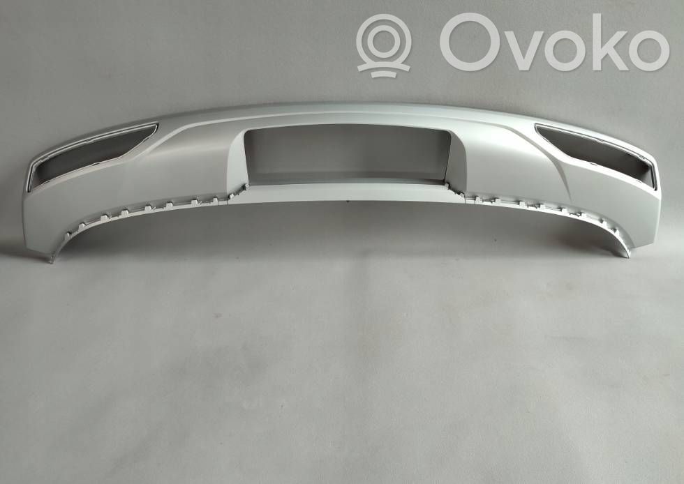 Audi Q3 F3 Moldura inferior del parachoques trasero 