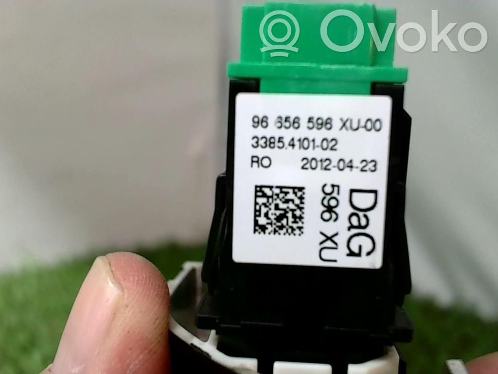 Central locking switch button   00006490ET