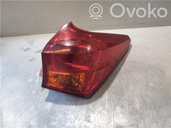 Toyota Auris E180 Лампочка 