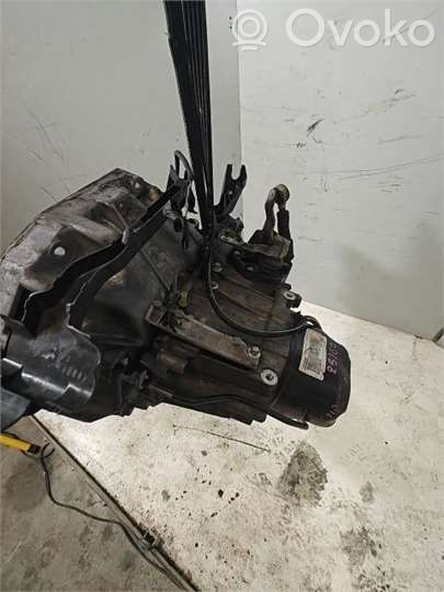 Renault Clio III Manualna 5-biegowa skrzynia biegów 