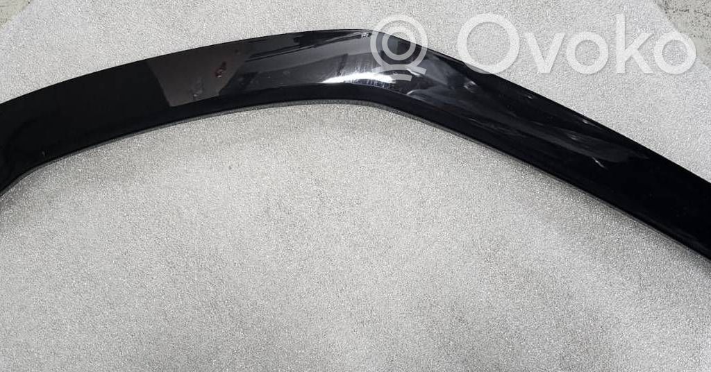 Rear arch trim   4ML853818