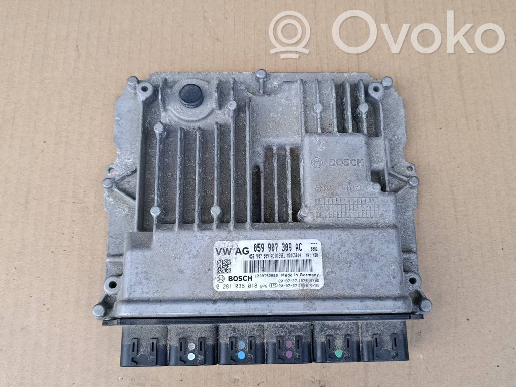 Volkswagen Touareg III Engine control unit/module 
