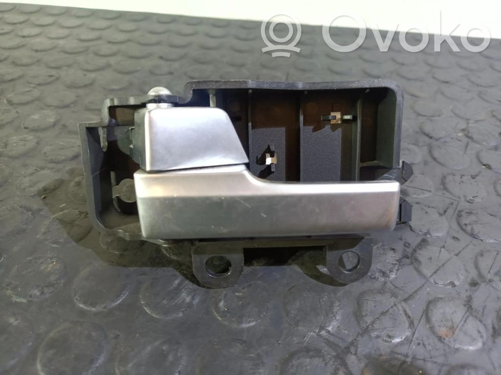Manecilla interna puerta trasera   3M51R22601