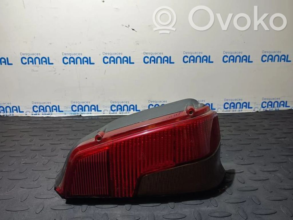 Peugeot 106 Lampa tylna 