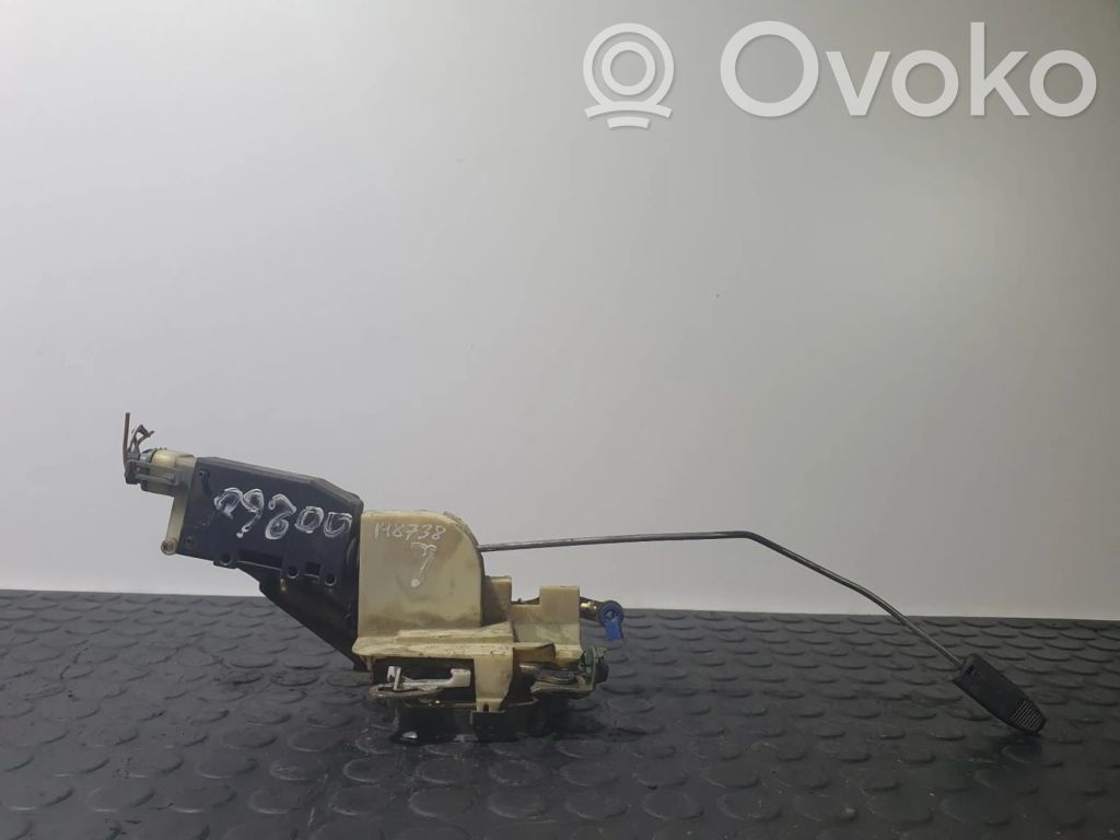 Opel Corsa B Etuoven lukko 
