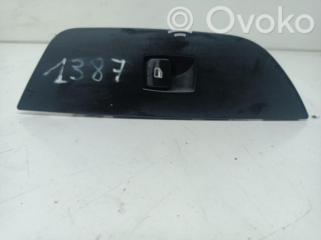 Electric window control switch   29929402