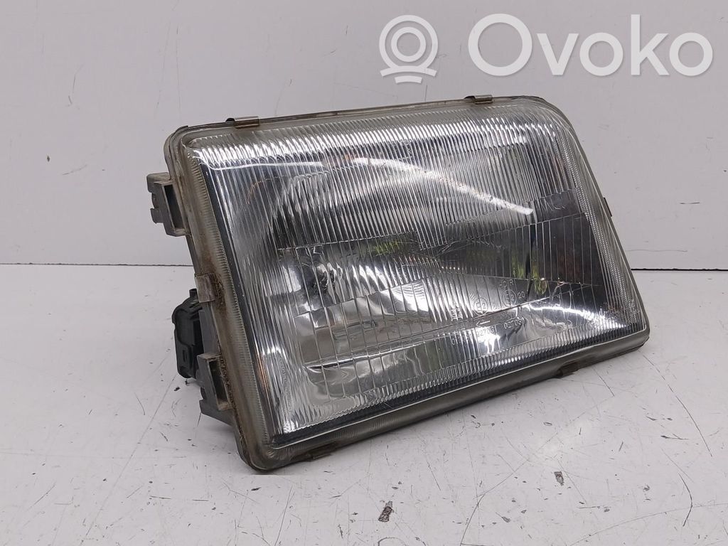 Headlight/headlamp   E22002