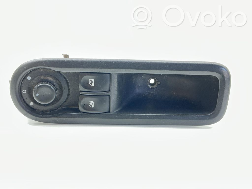Renault Clio III Interrupteur commade lève-vitre 