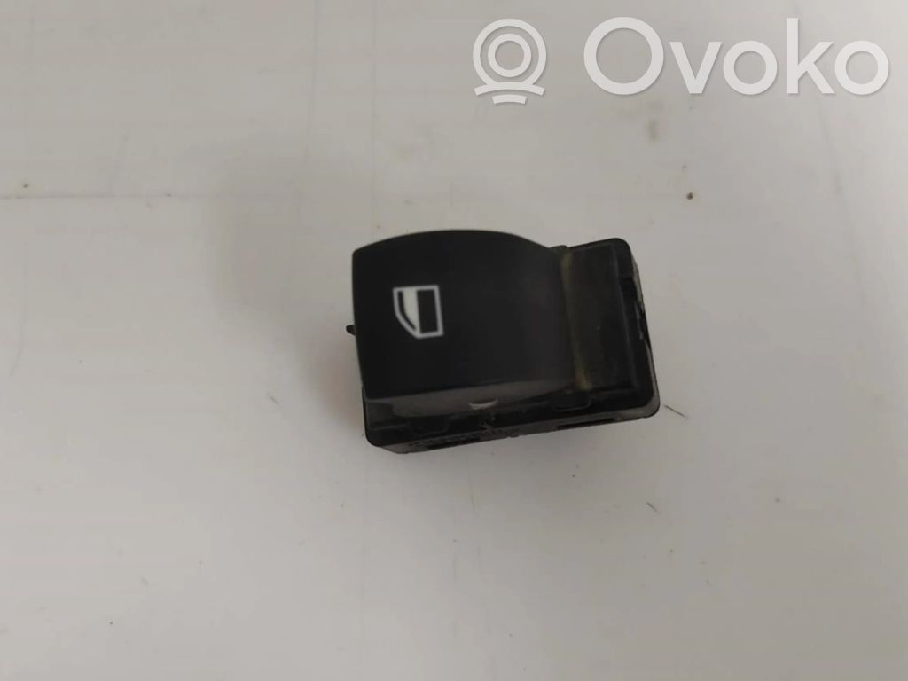 Electric window control switch   159399000480A