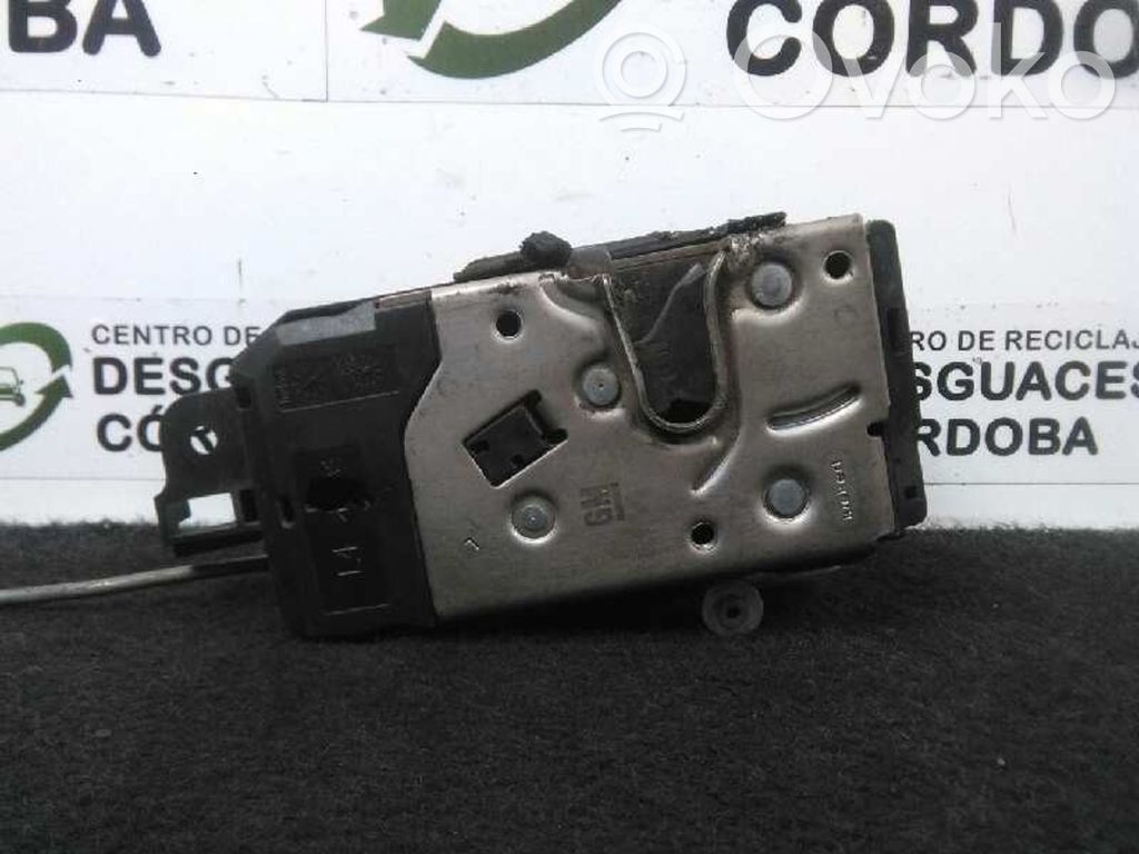 Opel Astra G Front door lock 